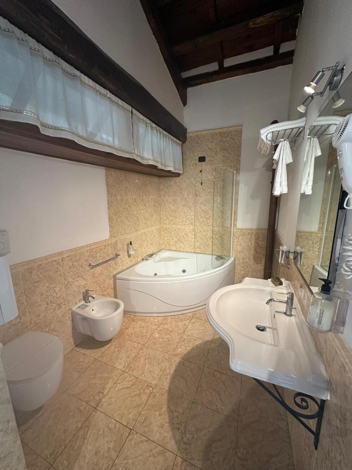 Hotel Tenuta Dell'Argento Resort Civitavecchia Luaran gambar